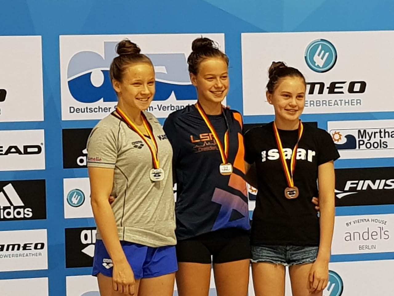 Celine Wolter siegt über 100m Rücken. (c)Foto:P.Bräunlich