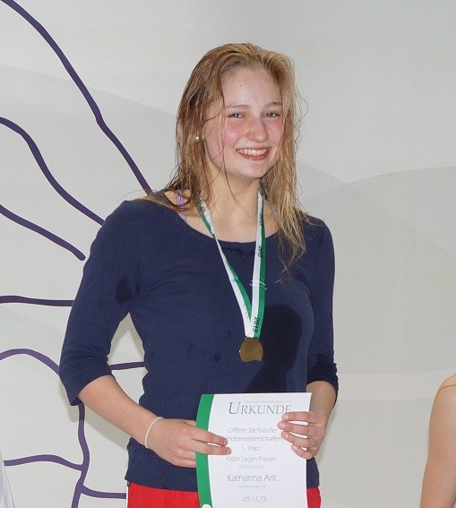 Katharina Arlt (Hainsberger SV) gewinnt über 400m Lagen